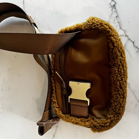 lululemon brown sherpa belt bag C.C Fanny Pack For Women Unisex Keep them close in this versatile belt bag that helps you get out the door and on to your next adventure lululemon athletica Brown Sherpa Belt